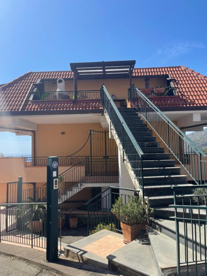 Apartament Casa Vacanze Cuzari Letojanni Zewnętrze zdjęcie